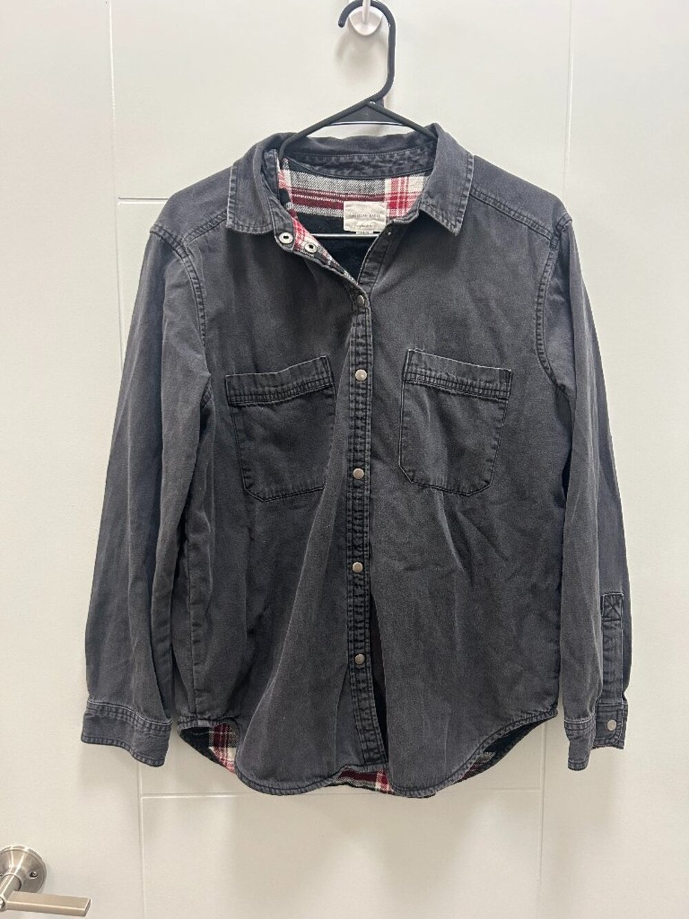 American Eagle Oversized Fit Shirt Jacket Small Black Flannel Lined Snap Front S